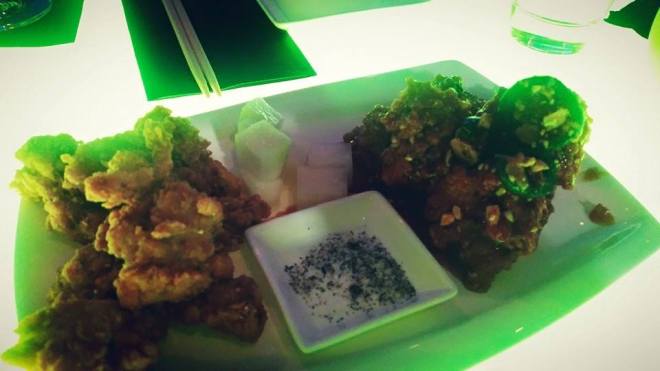 zoomaak fried chicken